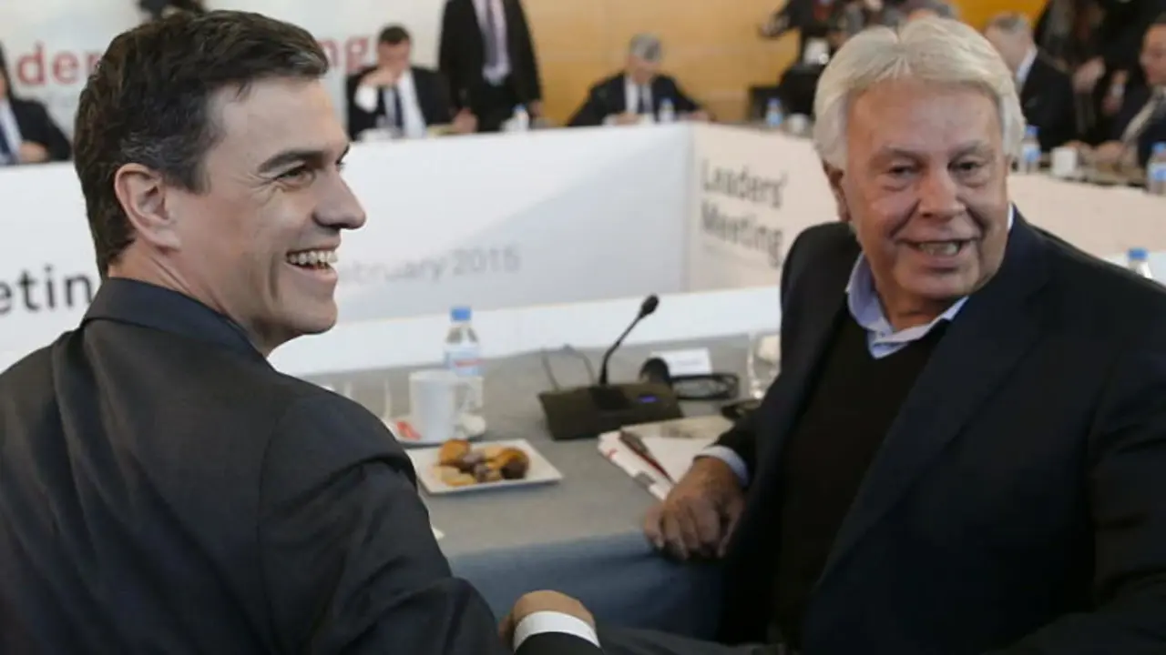 Pedro Sánchez y Felipe González.