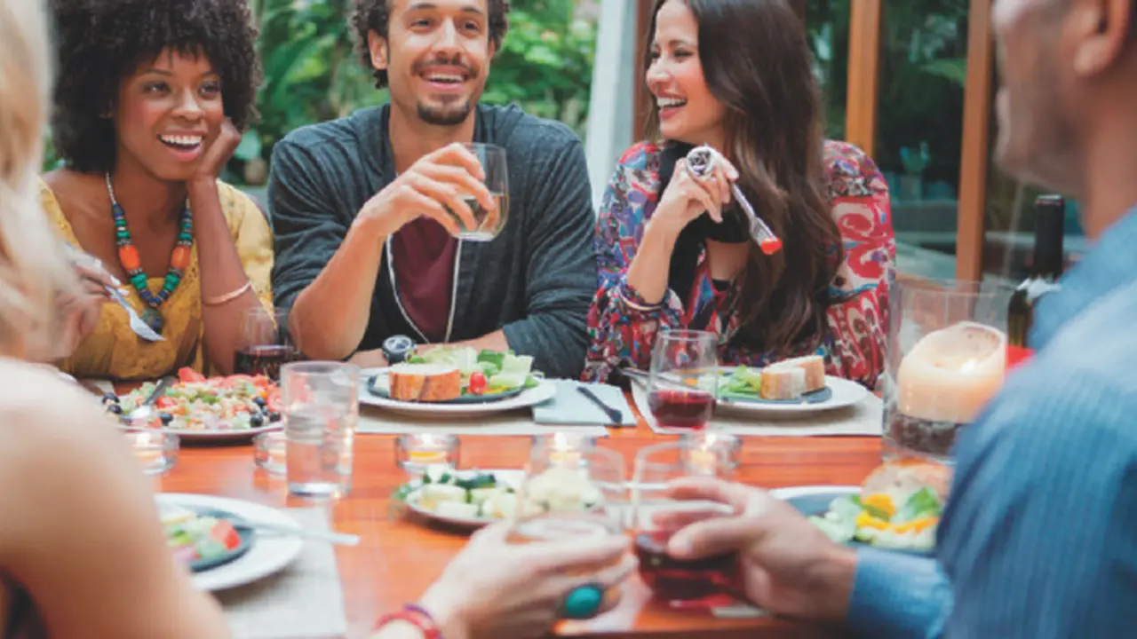 Almuerzo entre amigos. Pinterest.
