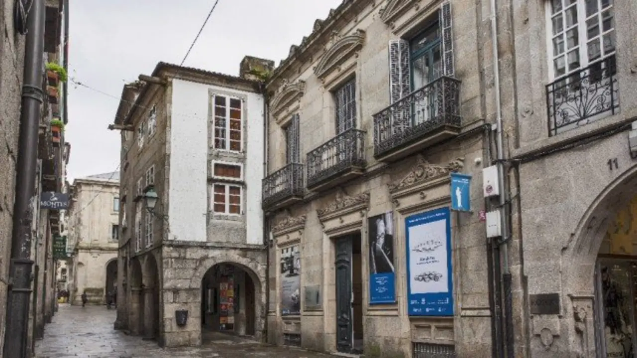 Sede de la Fundación Torrente Ballester en la rúa do Vilar de Santiago. / santiagoturismo.com