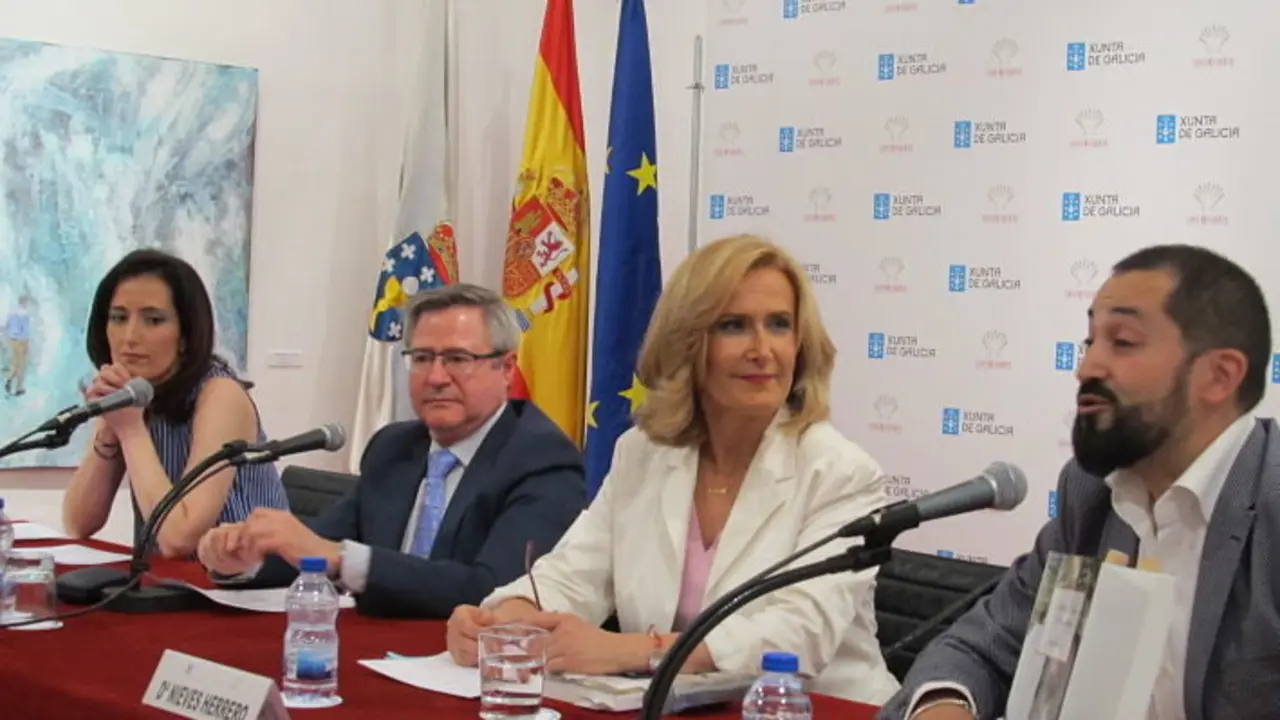 Aida Soilán, junto a Ramón Jiménez, Nieves  Herrero y David Álvarez Rivas. / Mundiario