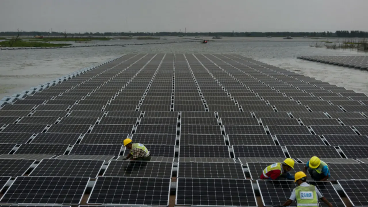 Paneles solares de China. The New York Times.