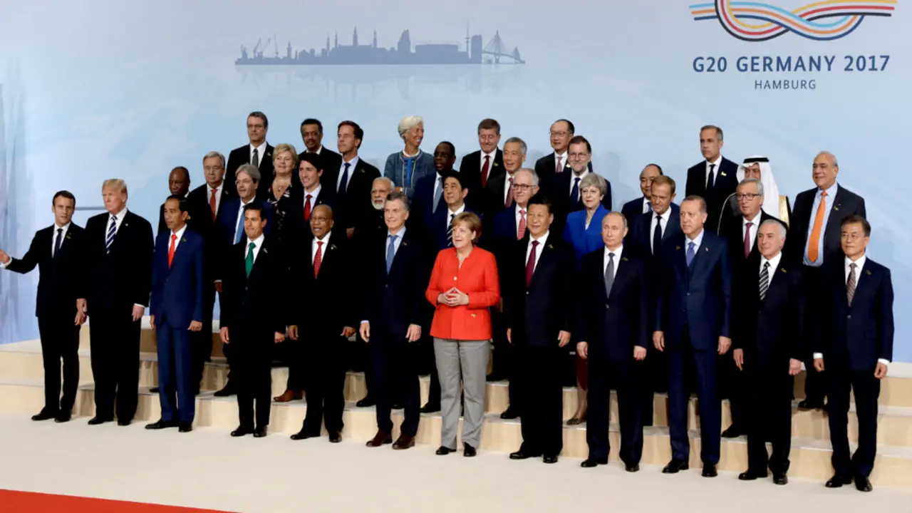 L&iacute;deres mundiales integrantes del G20, en la clausura de la cumbre, Hamburgo, 2017. / 9news.com.au