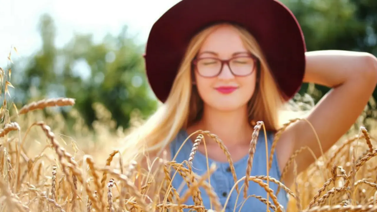 Chica al natural. Pexels.