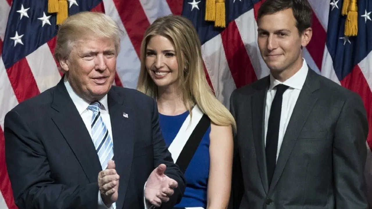 Ivanka y Jared junto a Donald Trump. / RRSS