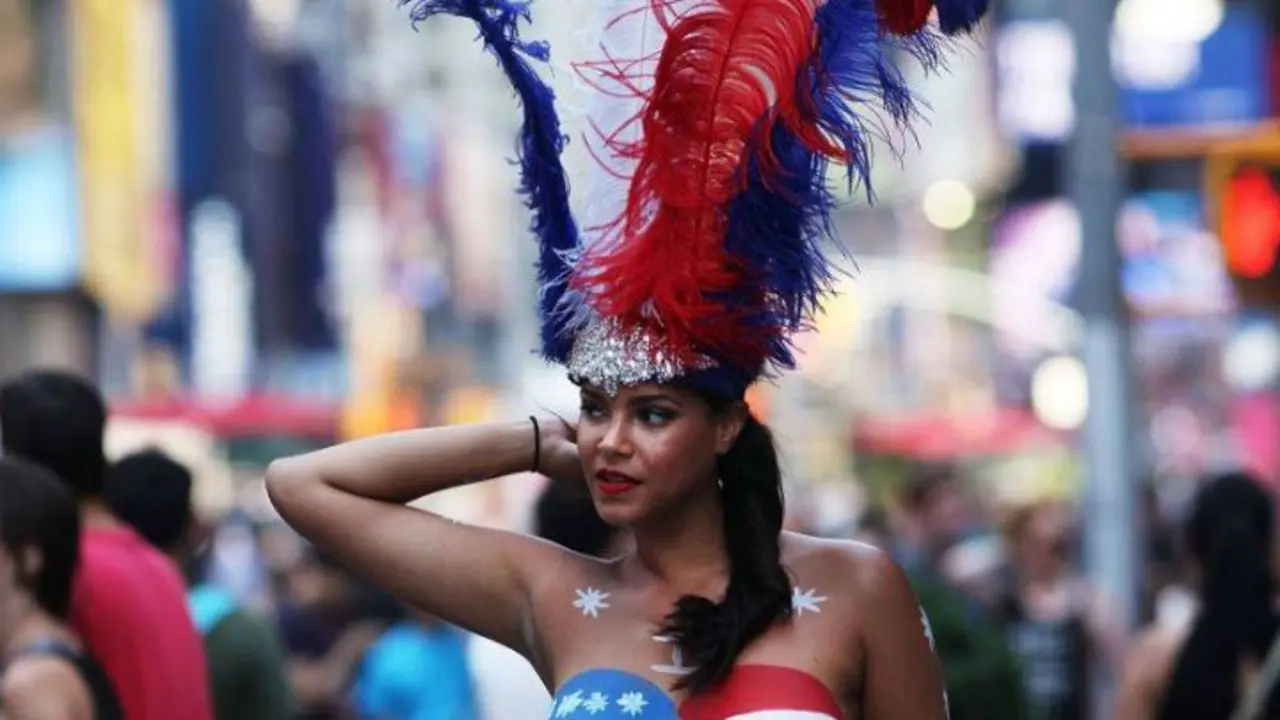 Las nudistas de Time Square. / RR SS