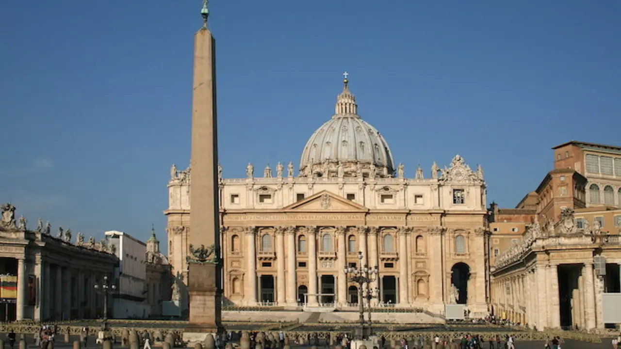 Plaza de San Pedro en el Vaticano. / Mundiario