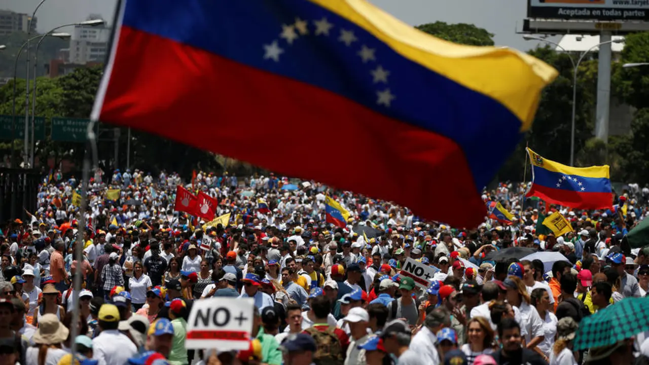 Manifestación de opositores al régimen de Maduro.