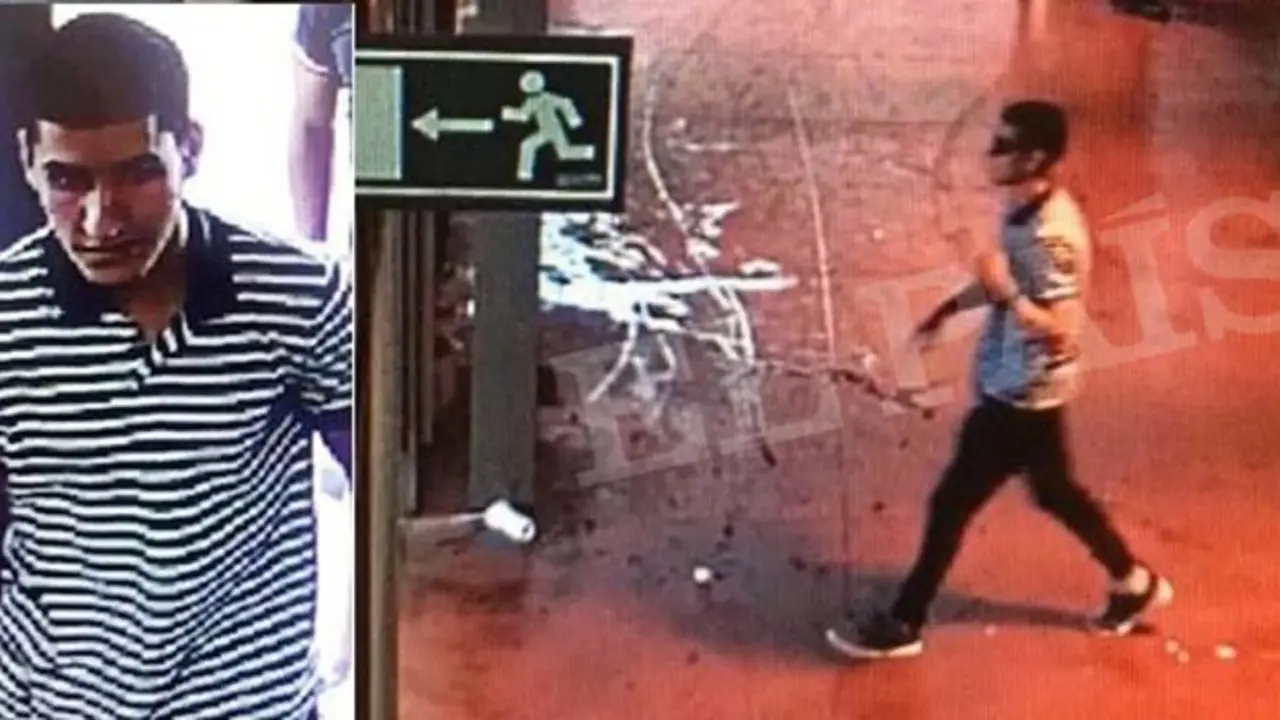 Imagen de Younes Abouyaaqoub difundida por los Mossos (izquierda) y el momento en el que huye por la Boqueria en una imagen de El País.