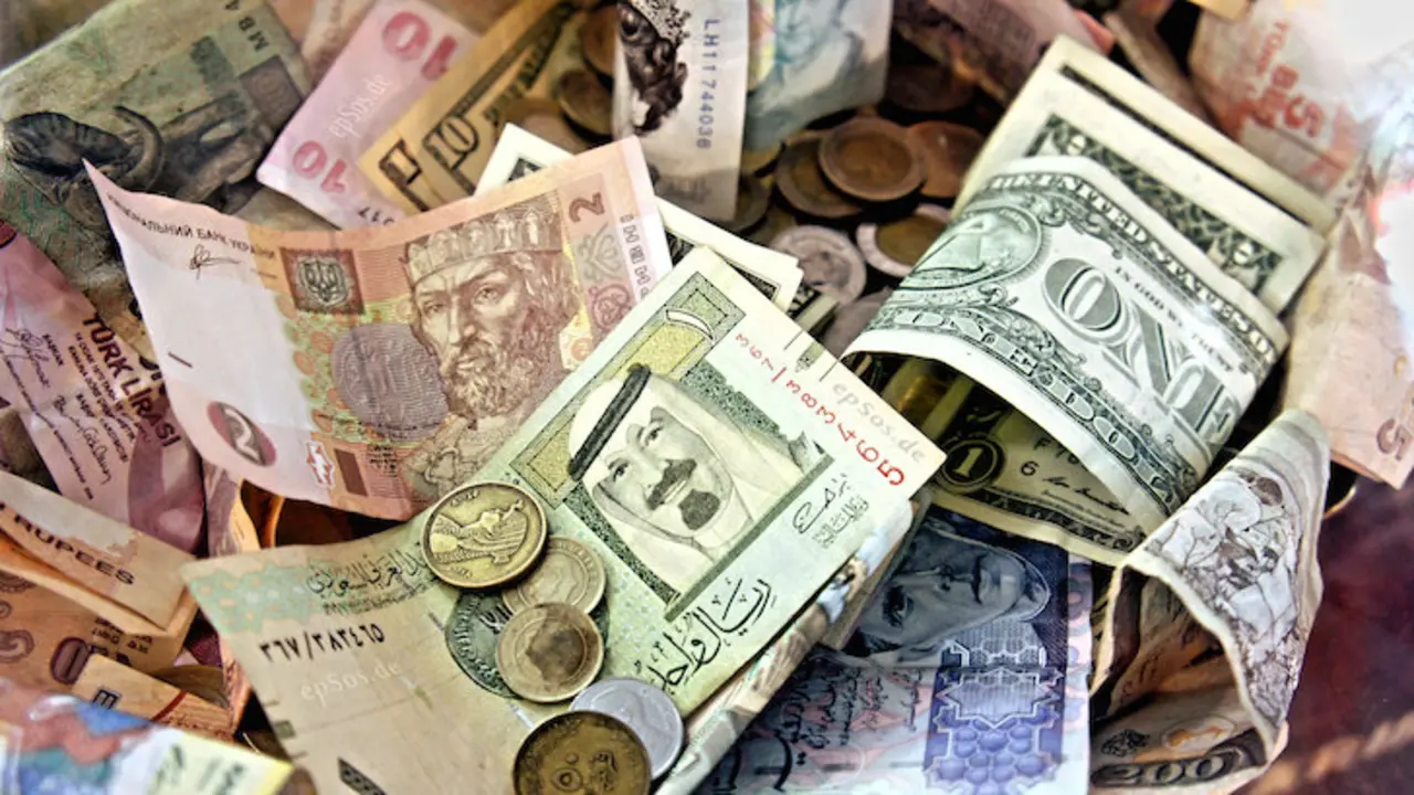 Billetes de distintas denominaciones. / Mundiario