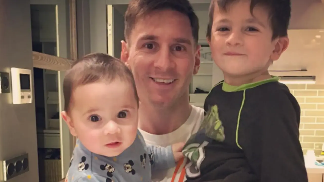 Lionel Messi con sus hijos Mateo y Thiago. Instagram