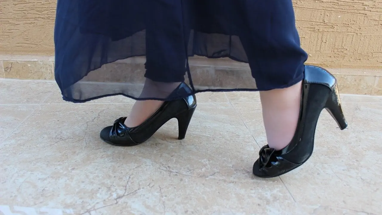 Tacones de una joven musulmana. / Pixabay