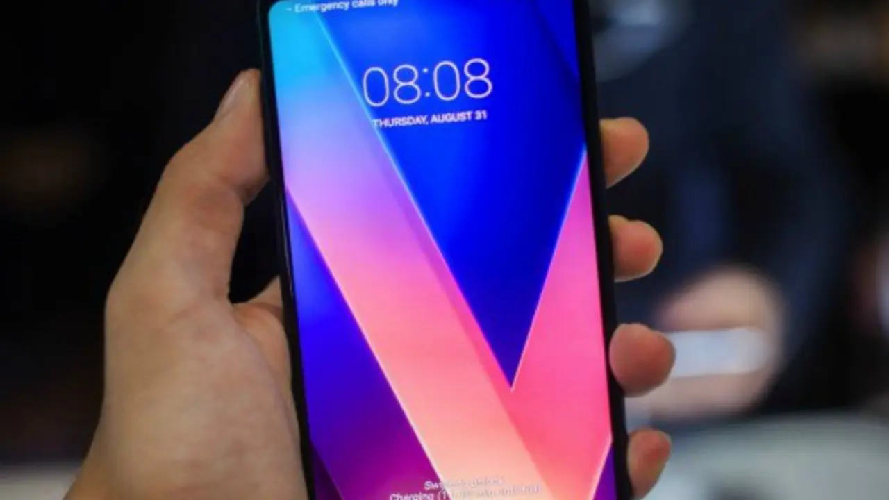 LG V30. Twitter
