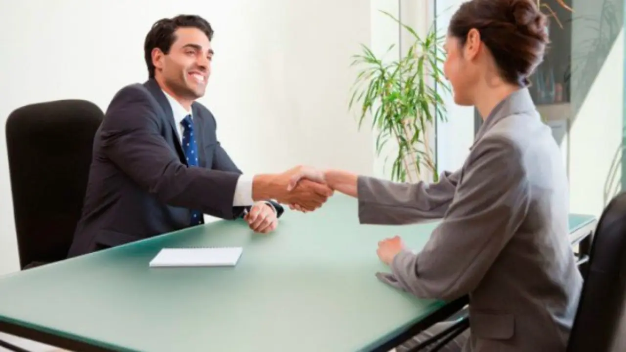 Entrevista de trabajo. RR SS