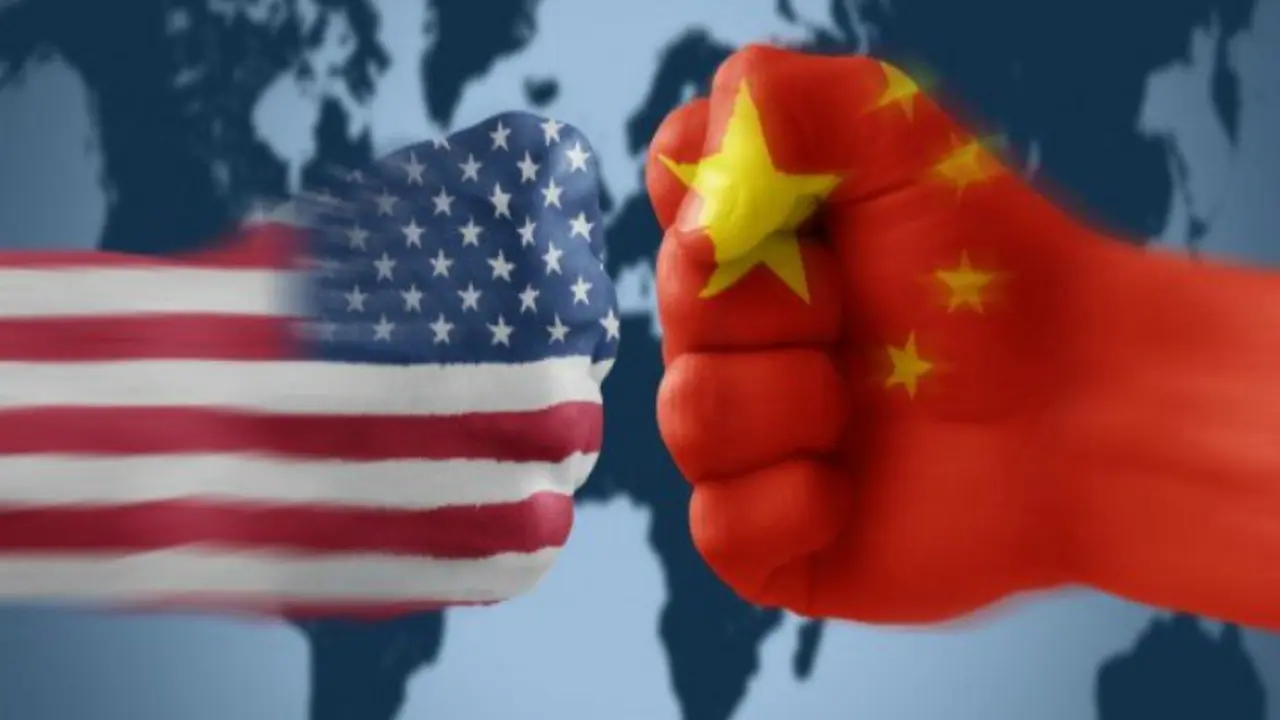 Representaci&oacute;n de un choque entre Estados Unidos y China. / hispantv.com