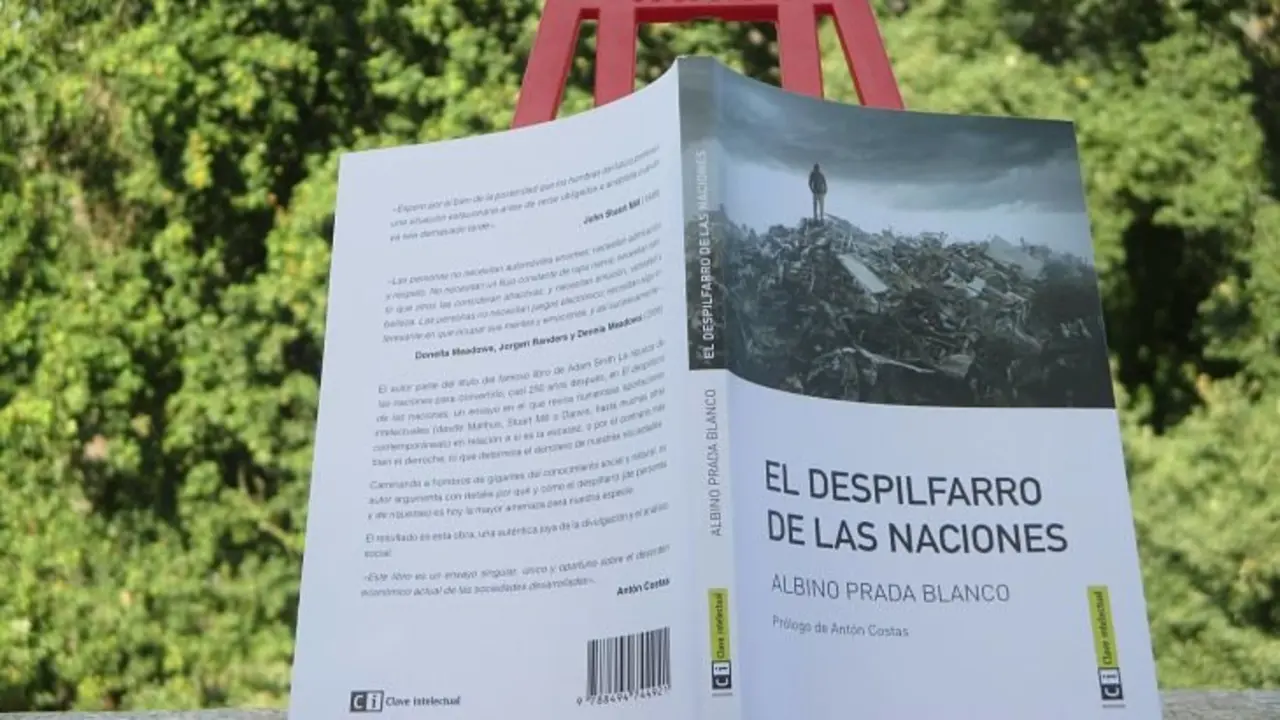 El libro El despilfarro de las naciones, de Albino Prada.