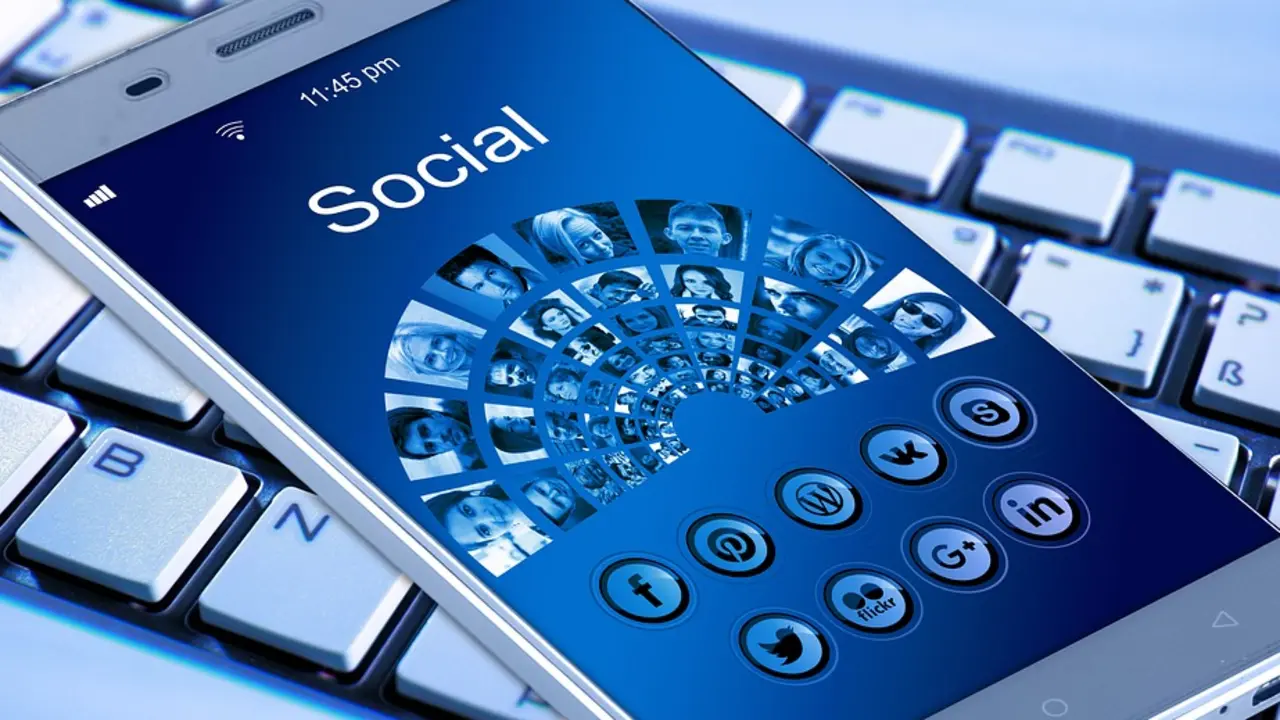 Redes sociales. / RR SS