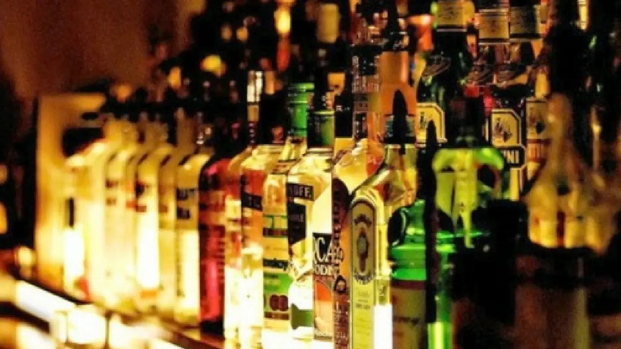 Bebidas alcoh&oacute;licas. / RR SS.
