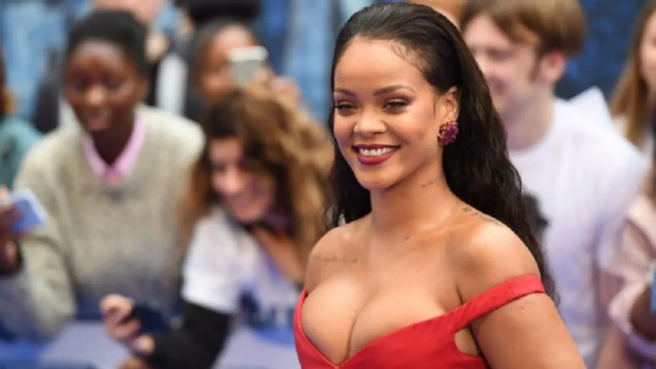 Rihanna, cantante. Studio 92