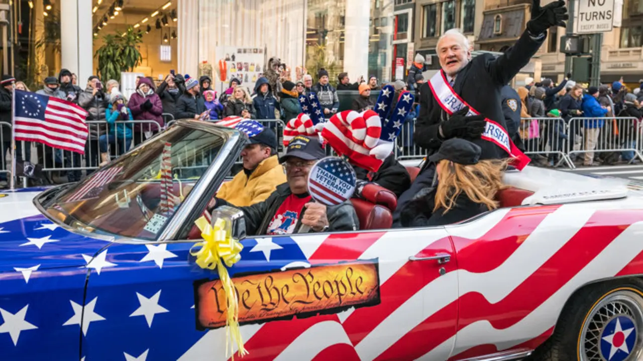 Buzz Aldrin ha sido el Gran Mariscal del desfile del d&iacute;a del Veterano en Nueva York 2017. Foto: Enrique Shore