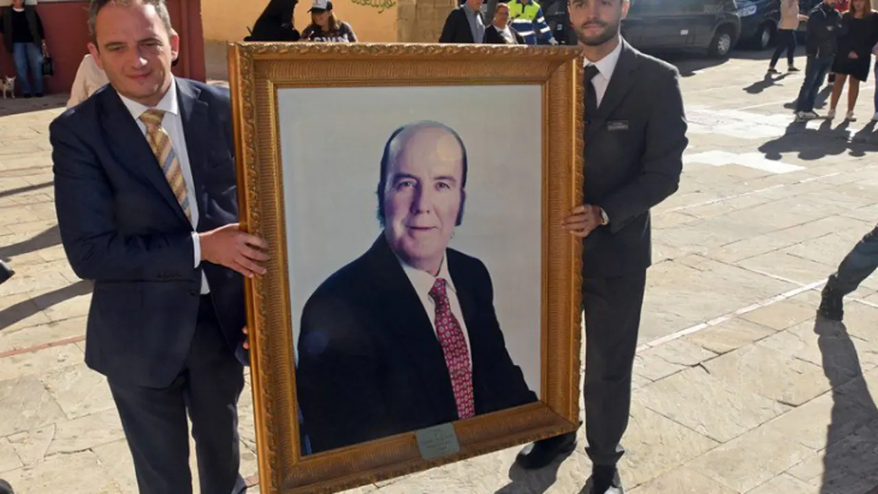 Homenaje a Chiquito de la Calzada durante su funeraria.