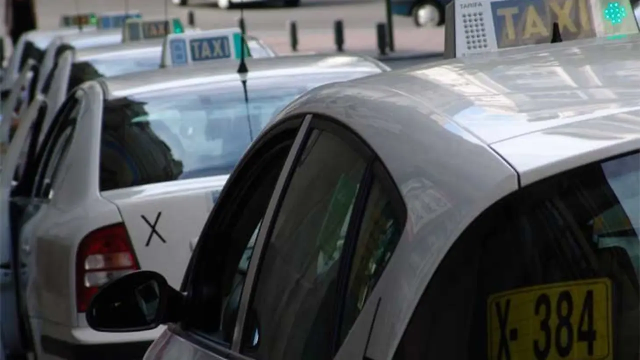 Taxis. / Wikimedia Commons