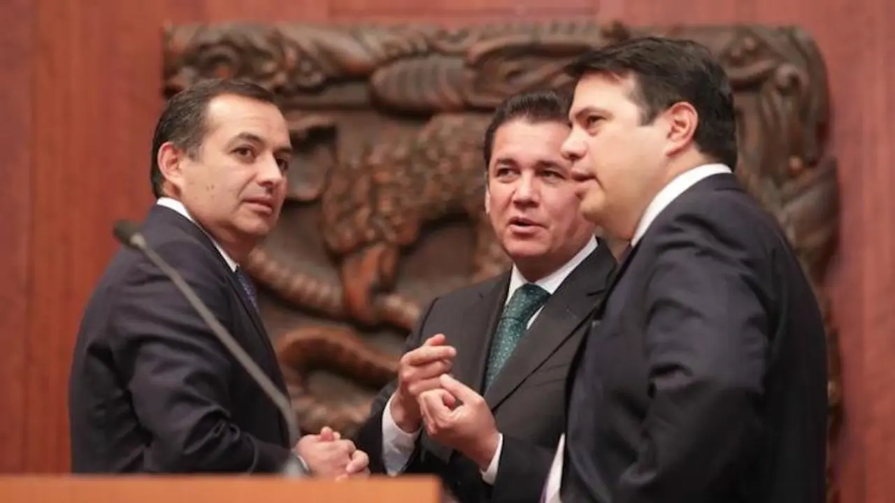 Ernesto Cordero, Roberto Gil y Javier Lozano, senadores del PAN. / Twitter-ADN Pol&iacute;tico.