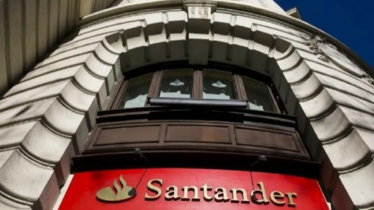 Banco Santander. / RR SS