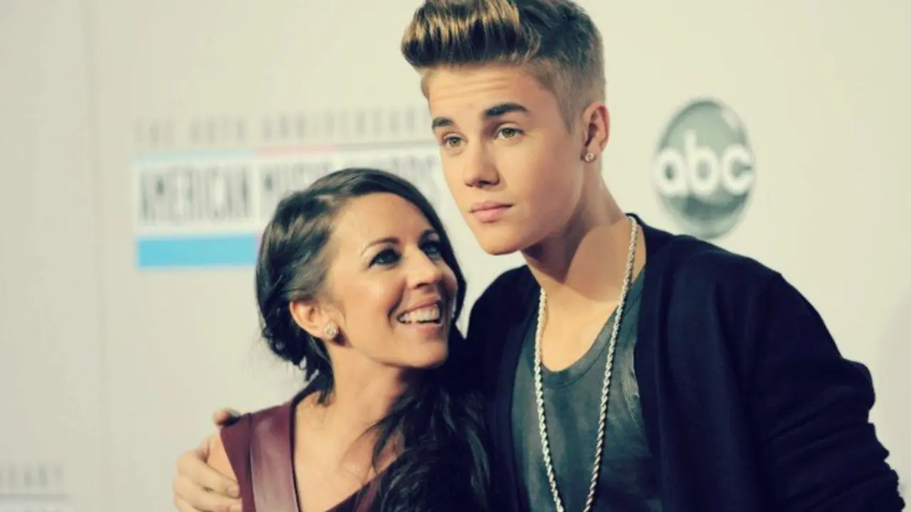 Justin Bieber y su madre Pattie Mallete. People 
