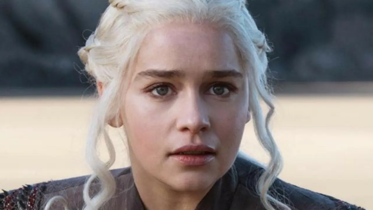 Emilia Clarke como Daenerys Targaryen. Productora.