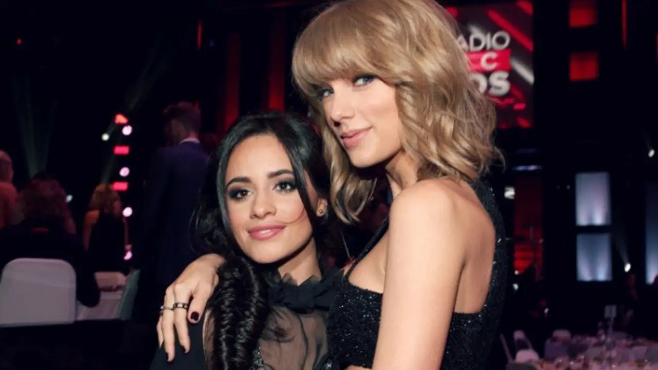 Camila Cabello, cantante y Taylor Swift, cantante. Ar13