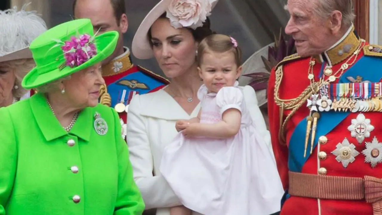 Isabel II /  Estilo Honduras