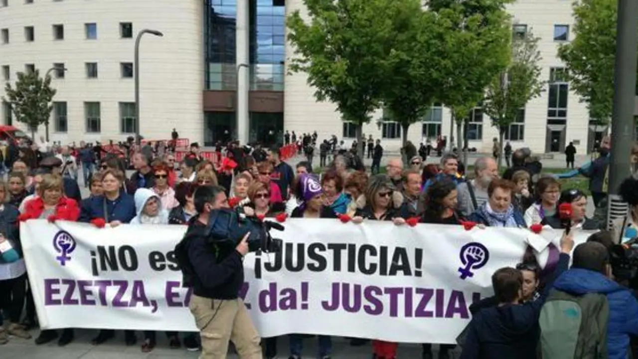 En un centenar de ciudades se convocaron protestas contra la sentencia de La Manada. / Twitter