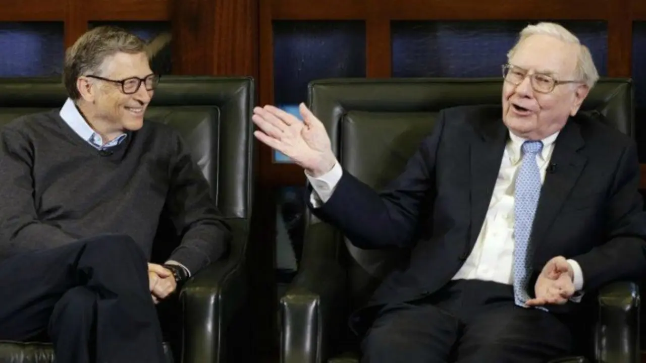 Bill Gates, fundador de Microsoft y Warren Buffett, multimillonario inversor. / RR SS