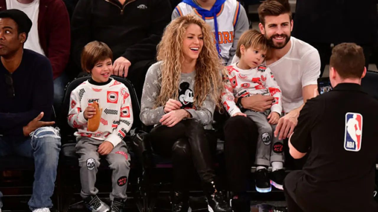 Shakira junto a Piqu&eacute; y sus ni&ntilde;os_opt