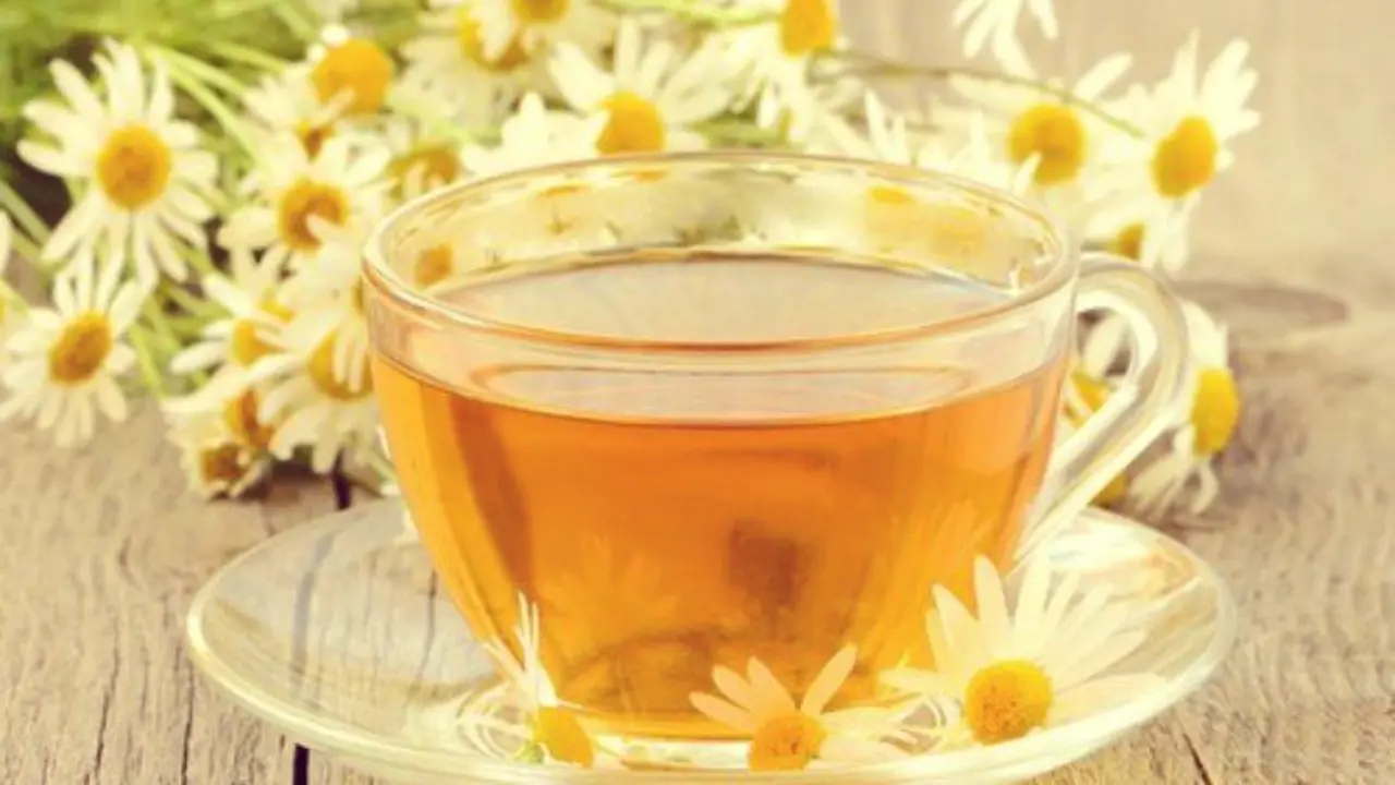 T&eacute; de manzanilla./ RR SS