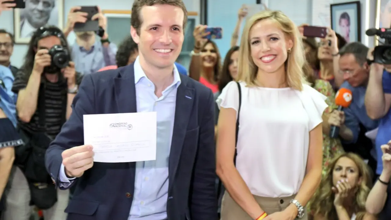 Pablo Casado vota en las primarias del PP. / Mundiario
