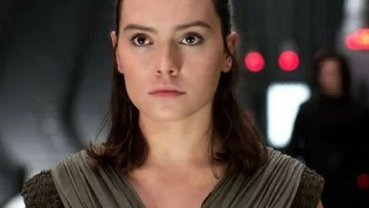 Daisy Ridley, actriz. Productora.