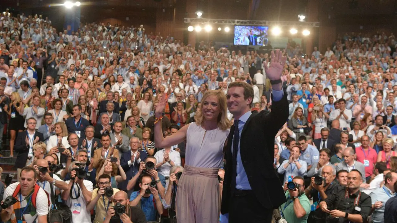 Pablo Casado y su mujer. / Mundiario