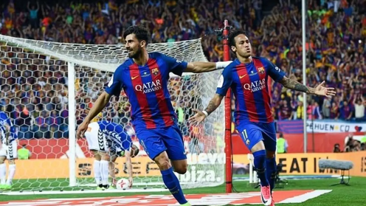 Andre Gomes, celebrando un gol junto a Neymar_opt