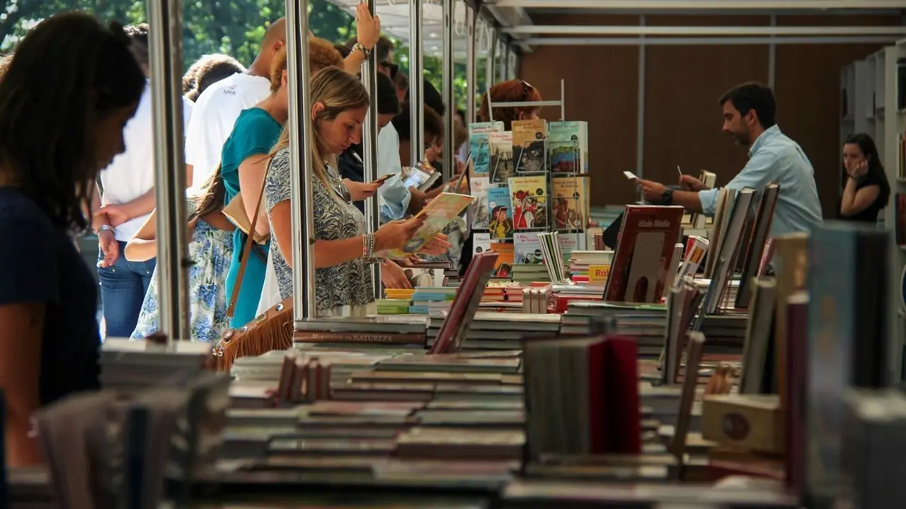 Feira do Livro de Porto. / Mundiario