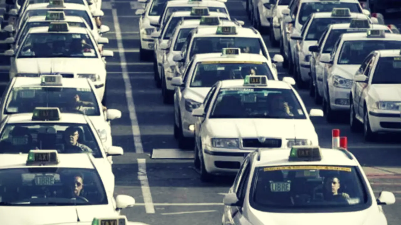 Huelga de taxistas. RR SS.
