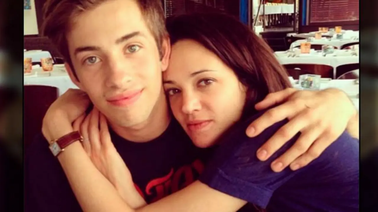 Jimmy Bennett, actor; y Asia Argento, actriz. Instagram.