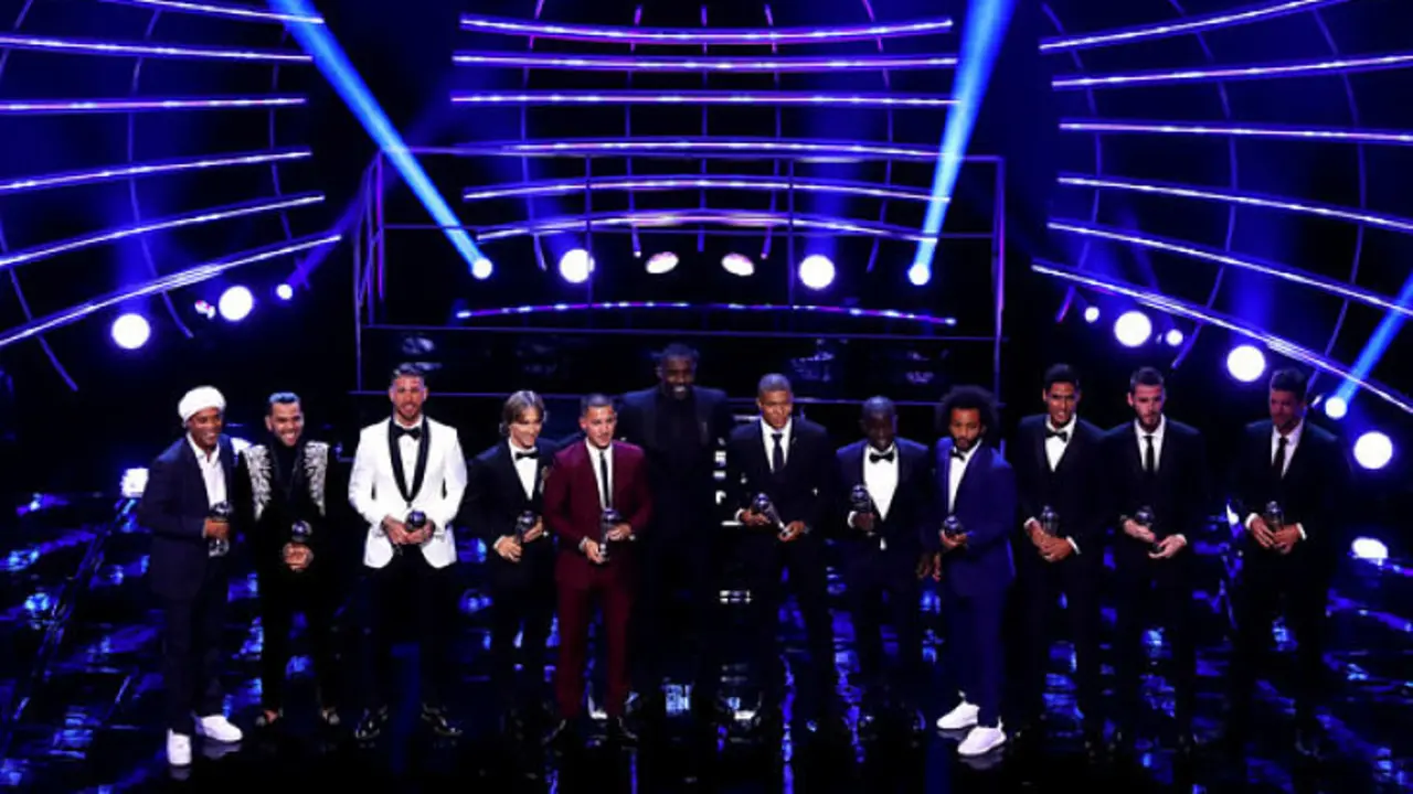 La postal de los 11 mejores jugadores del mundo sin Messi o Cristiano Ronaldo_opt