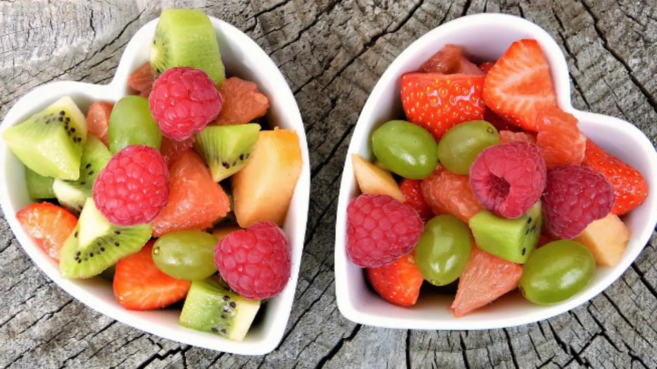 Plato de frutas. / Pixabay.