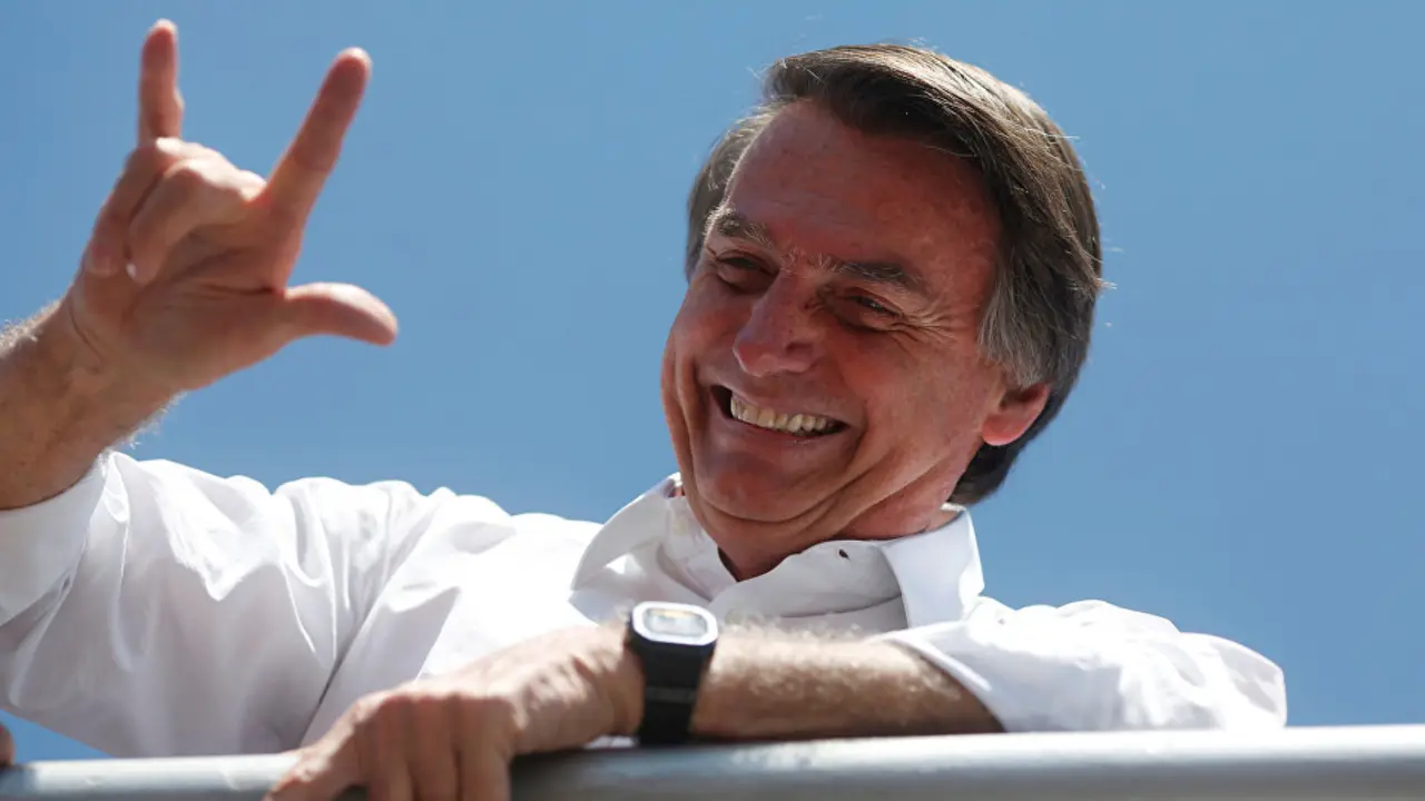 Jail Bolsonaro. / Sputnik Mundo