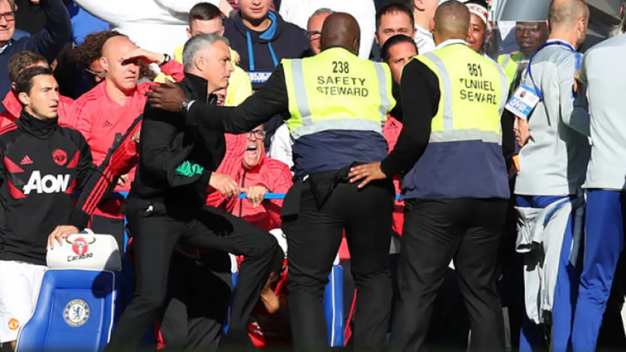 Jos&eacute; Mourinho, entrenador del Mancester United_opt