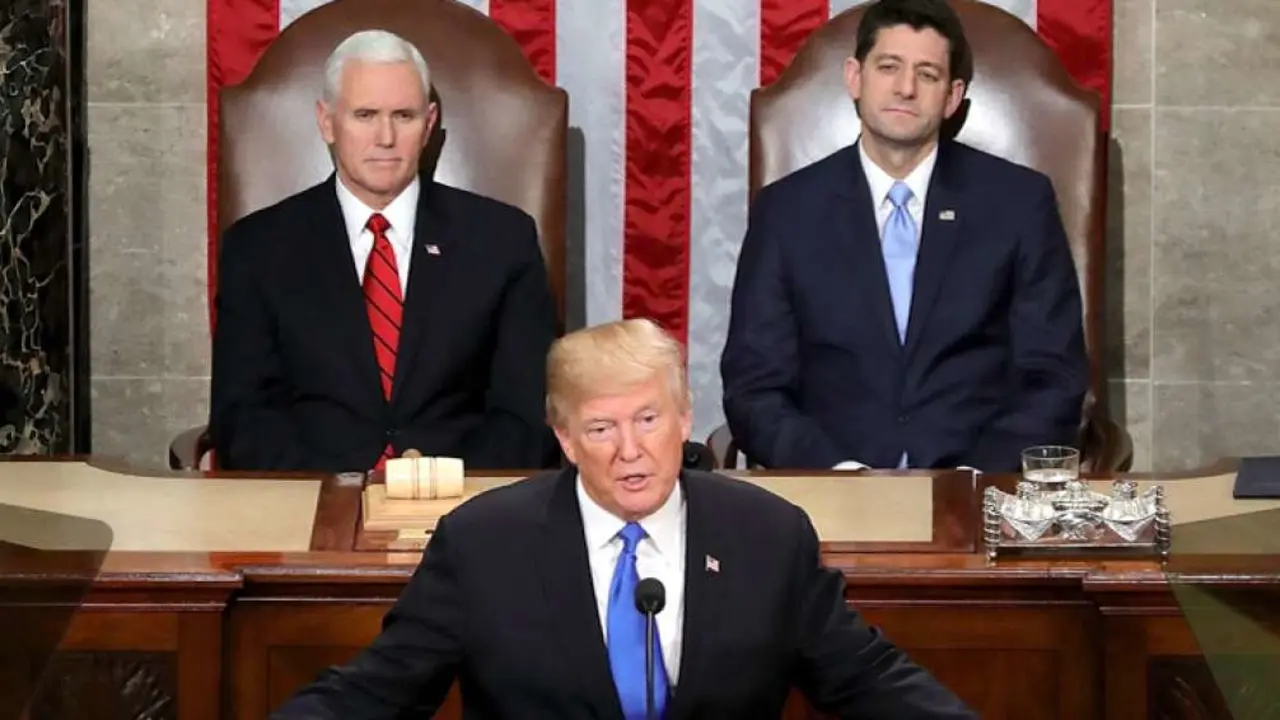 Mike Pence, vicepresidente de EE UU; Donald Trump, presidente de EE UU; y Paul Ryan, presidente del Congreso. RR SS.