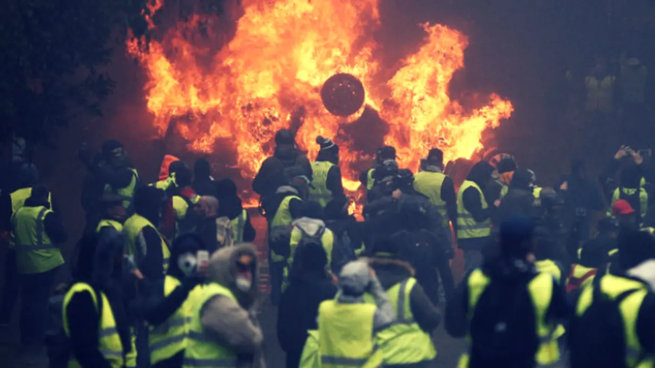 Protesta de los chalecos amarillos en Francia. RR SS.