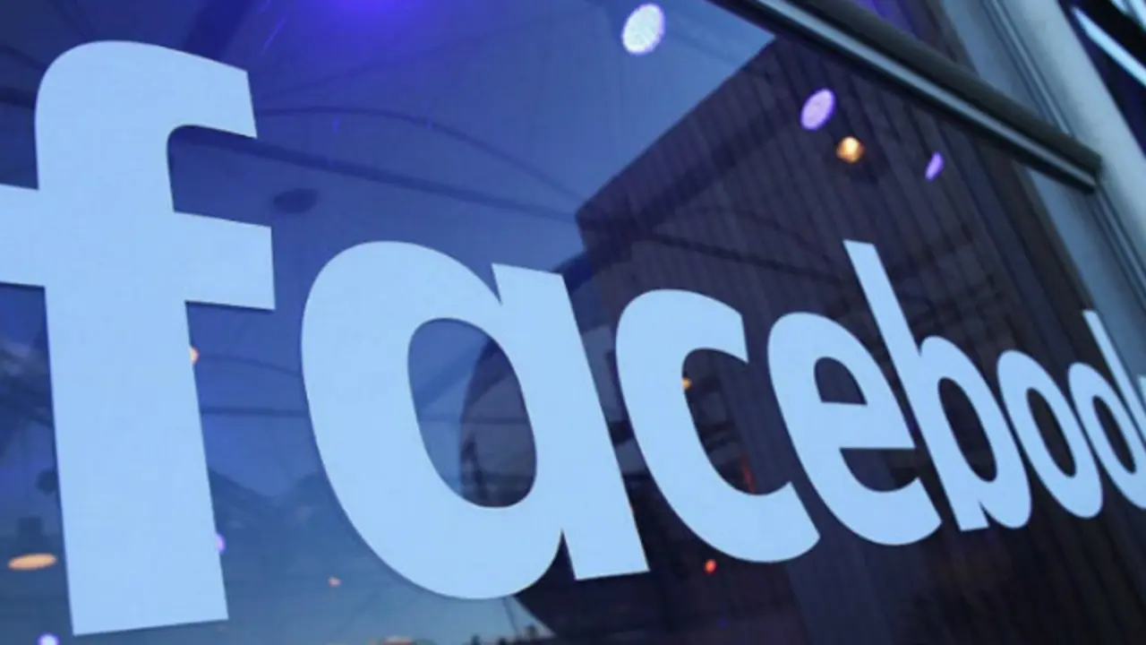 Facebook. / RR SS.