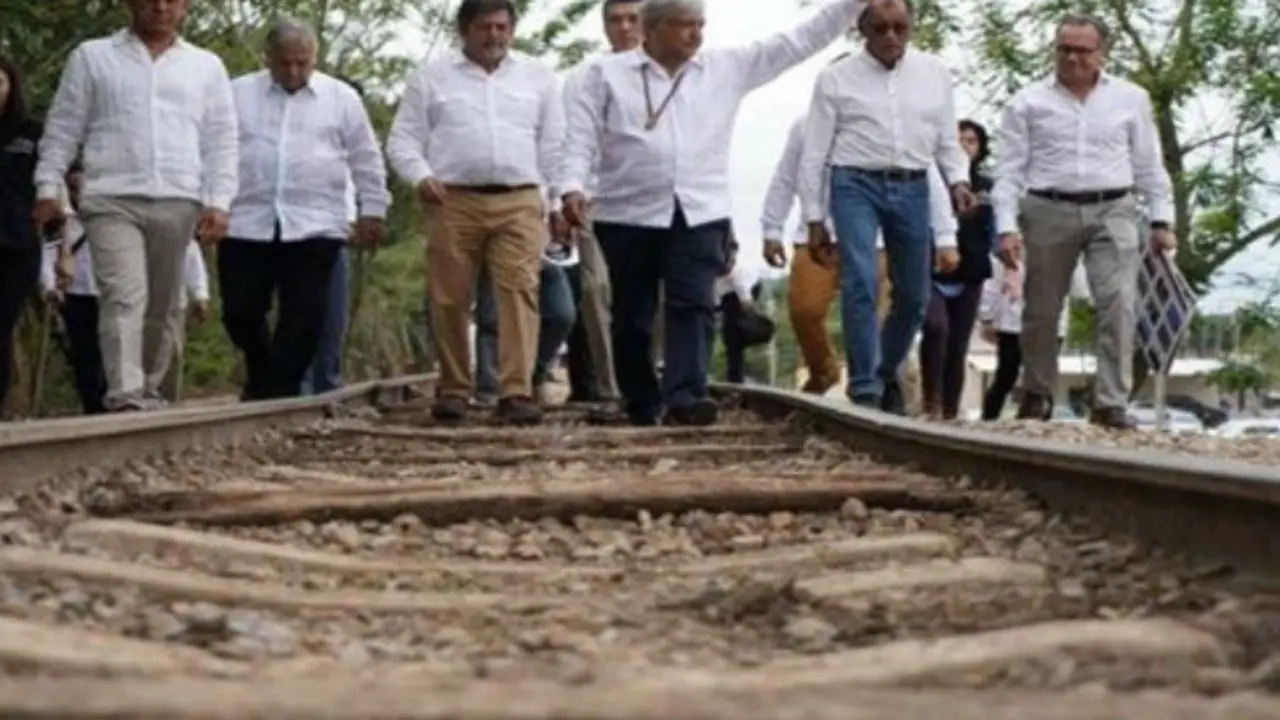 El presidente de M&eacute;xico, Andr&eacute;s Manuel L&oacute;pez Obrador, construir&aacute; el Tren Maya, un proyecto ferroviario millonario. / Telesurtv.net.